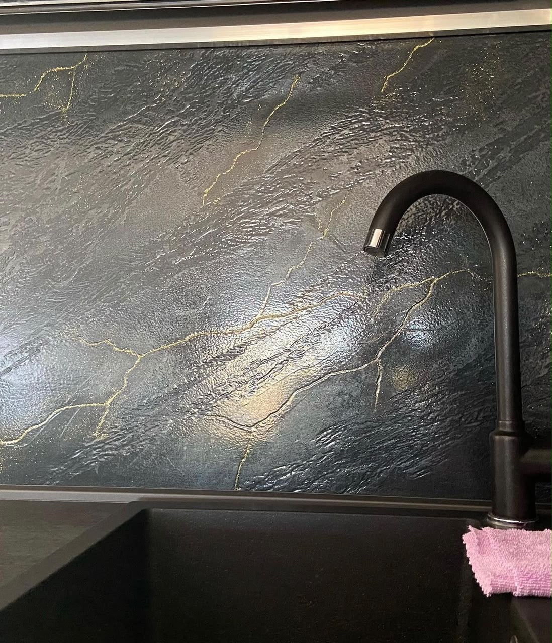 میکروسمنت ضدآب طرح سنگ و طلا